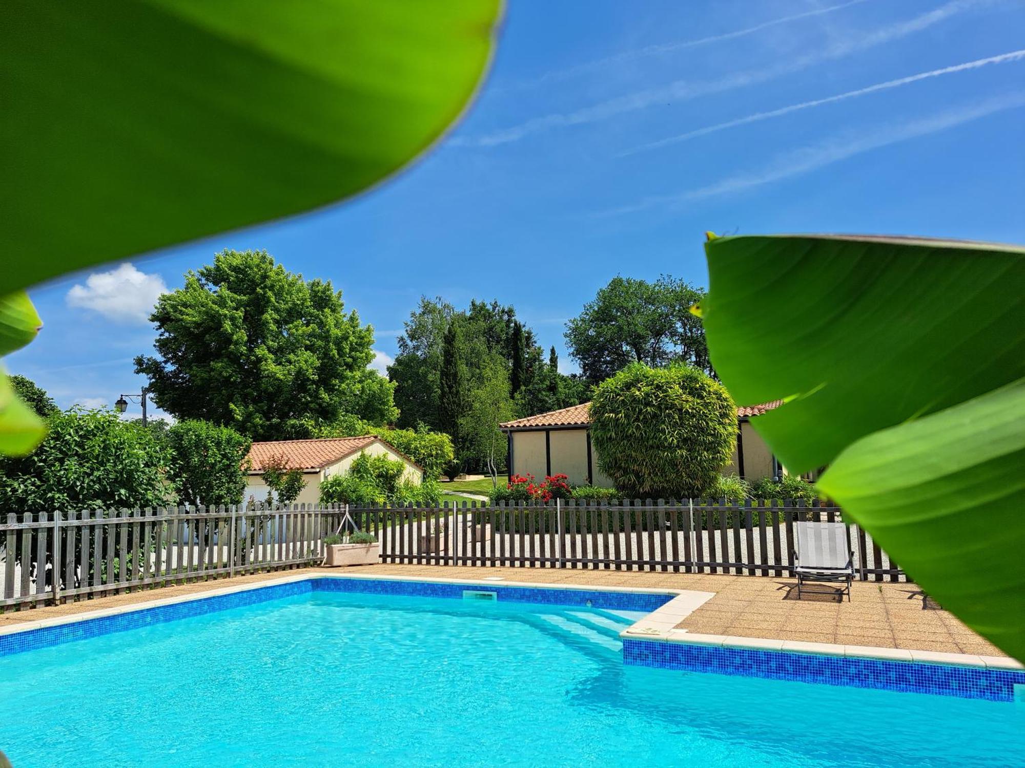 La Barde Montfort, votre maison d'hôtes à 4 kms de Sarlat Dordogne Vitrac  Exterior foto
