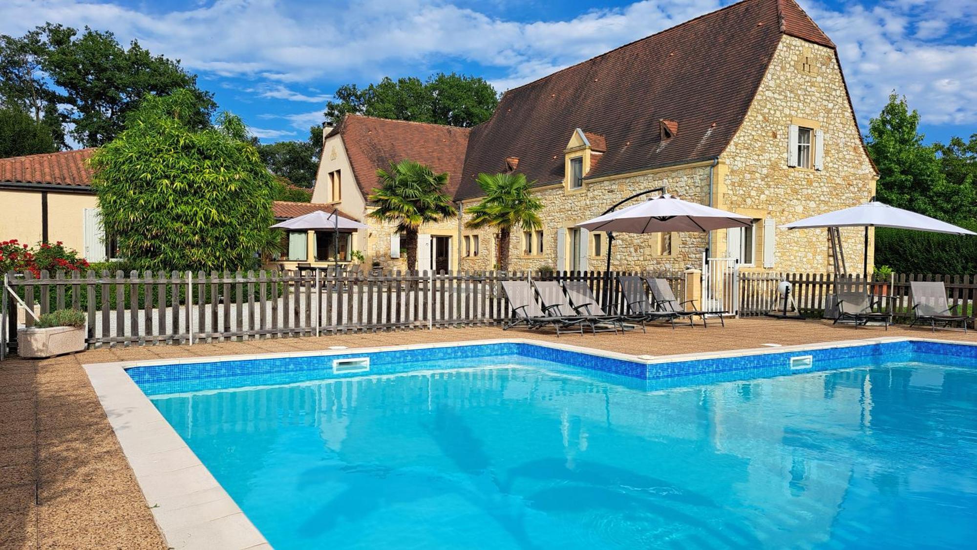 La Barde Montfort, votre maison d'hôtes à 4 kms de Sarlat Dordogne Vitrac  Exterior foto